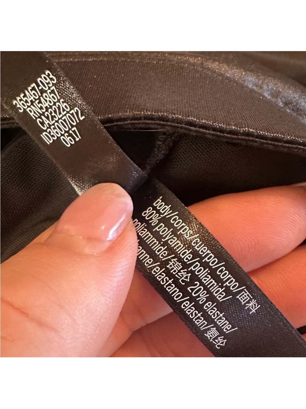 Victoria's Secret Black Cutout Sports Bra - Picture 6 of 7